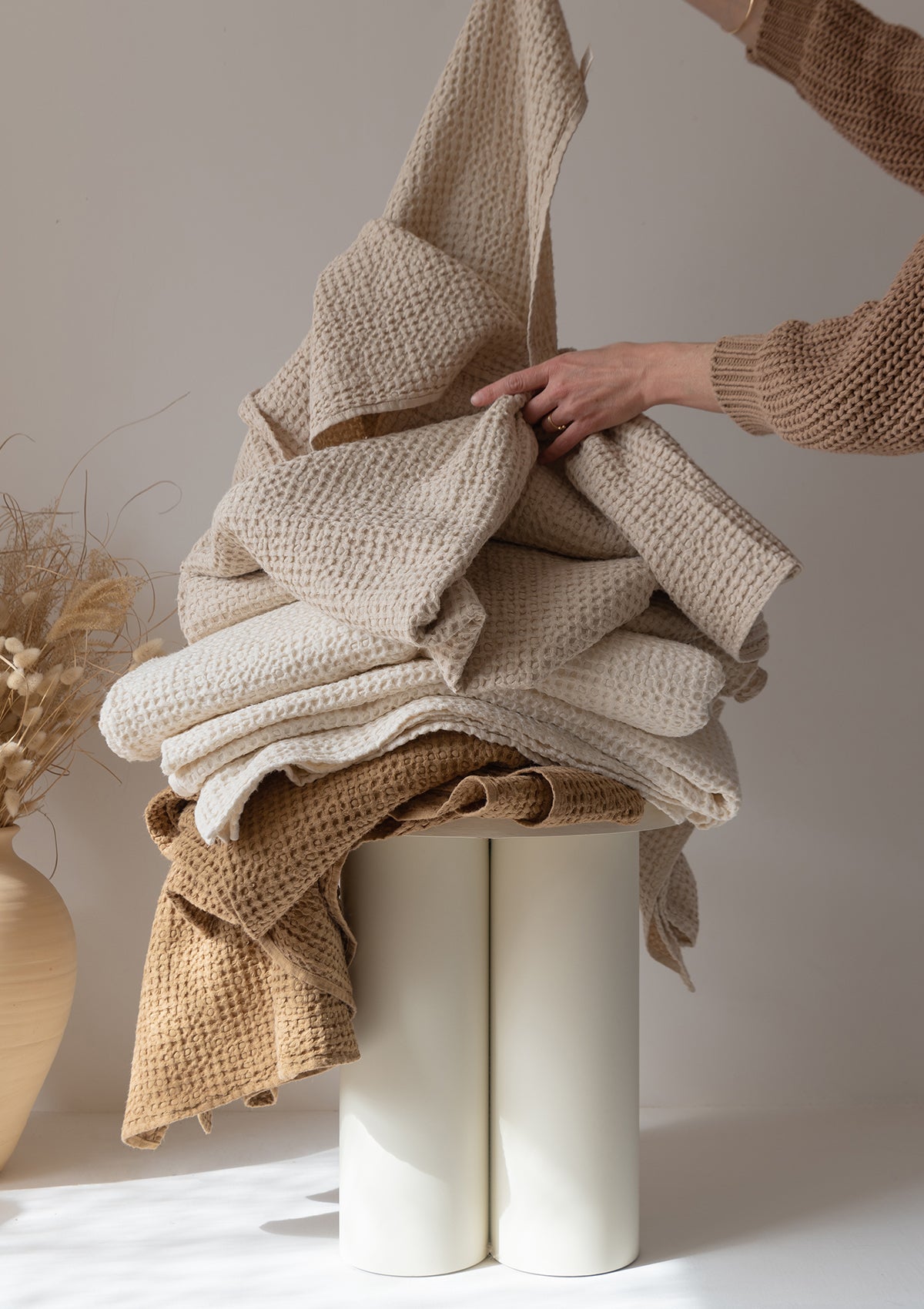 Beige Waffle Weave Linen Blanket | April Notes